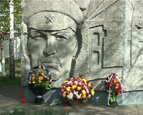 Орловские железнодорожники отметили юбилей Победы митингом 