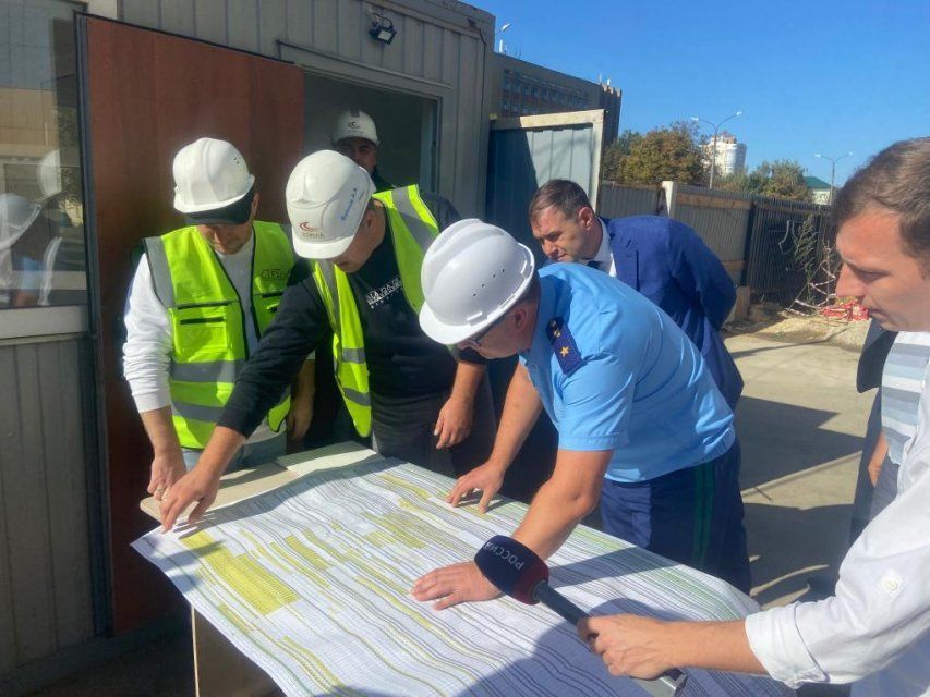 Окончательный срок сдачи "Титаника" - через год