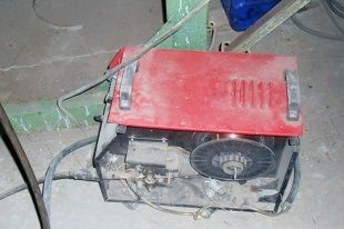 Во Мценске мужчина похитил из магазина сварочный аппарат