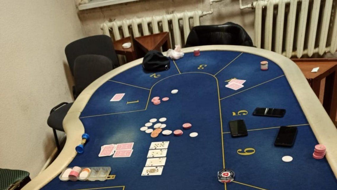 В Орле экс-полицейского осудили за помощь организатору игорного бизнеса 