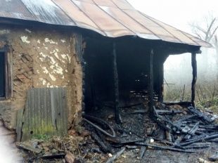 Под Орлом горел жилой дом 