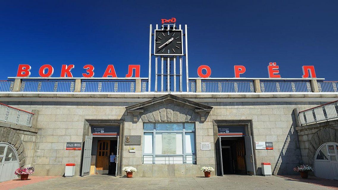 На вокзале Орла открылась мультимедийная выставка «Исторический багаж»