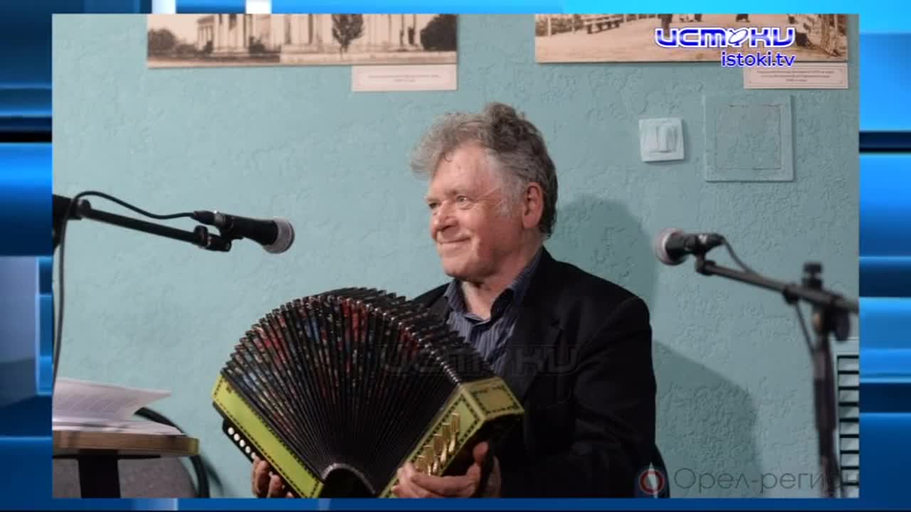 Коллектив любительского театра "поколение" поздравили своего кумира