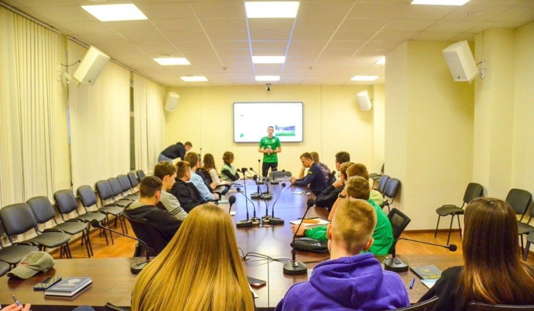 Любителей футбола приглашают в “Школу молодого арбитра”