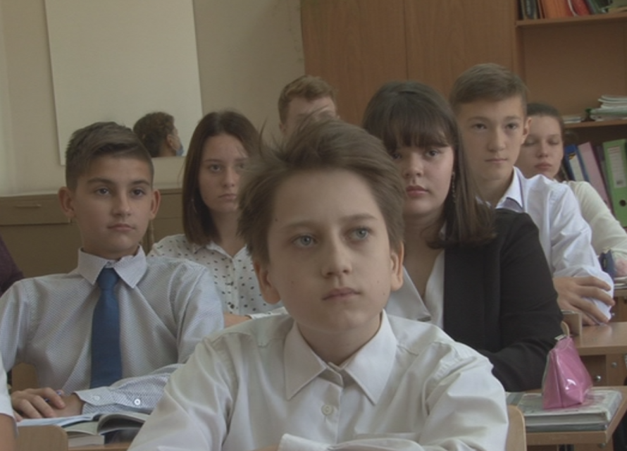 Родители старшеклассников из Орла рассказали, сколько денег тратят на репетиторов в неделю 