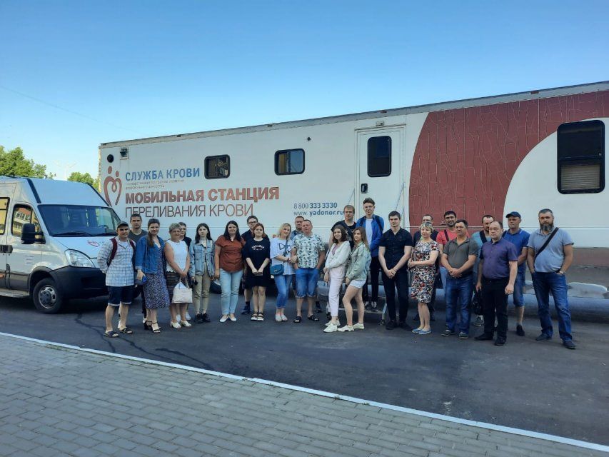 На привокзальной площади в Орле прошла донорская акция «Капля жизни»