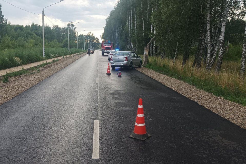 Орловская автоледи по пути в «Дубраву» протаранила столб