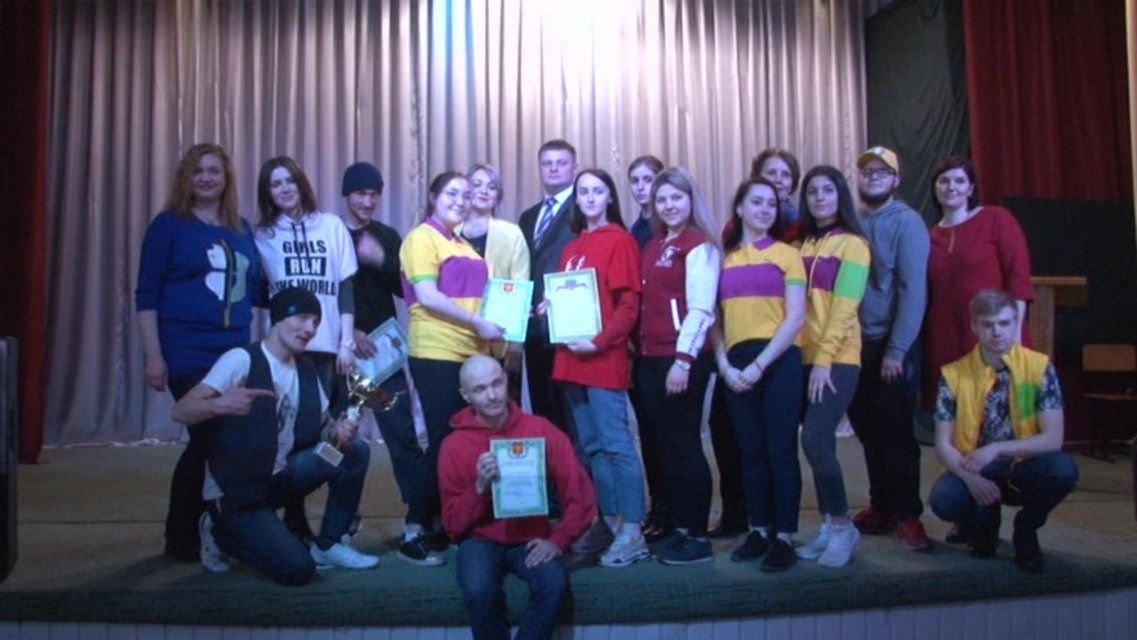 Пошутили о тюремной жизни: осужденные и студенты сыграли в КВН на Орловщине