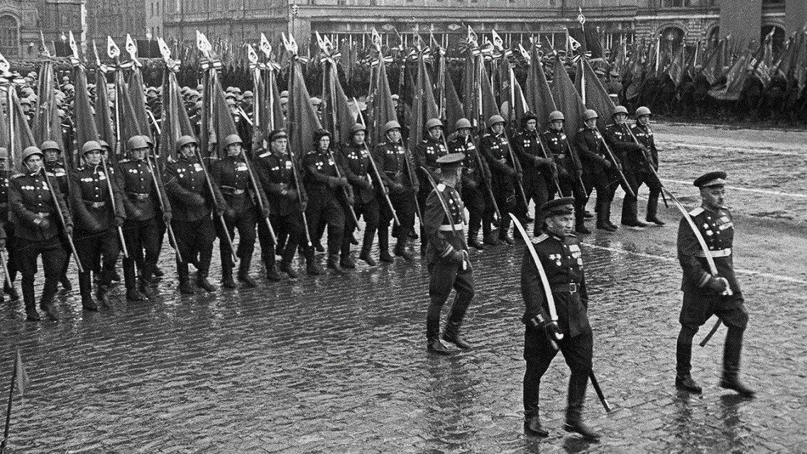 Парад Победителей: орловчане смогут увидеть рассказ о важном дне