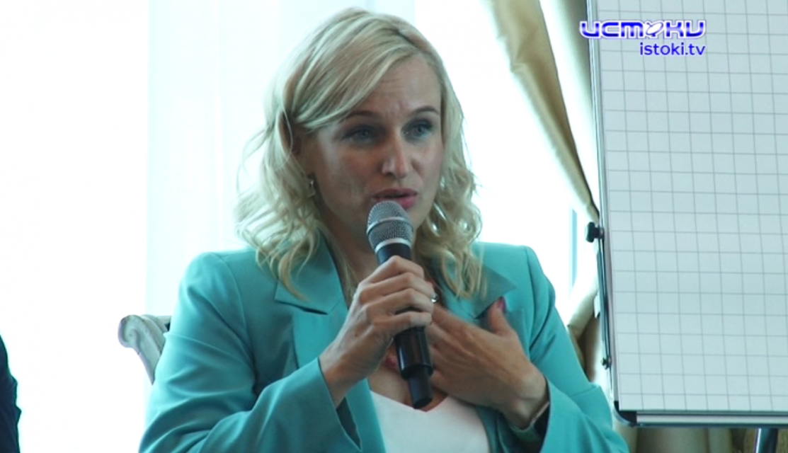 "Смело идём вместе". На форуме для бизнес-леди раскрывали секреты успешного ведения бизнеса