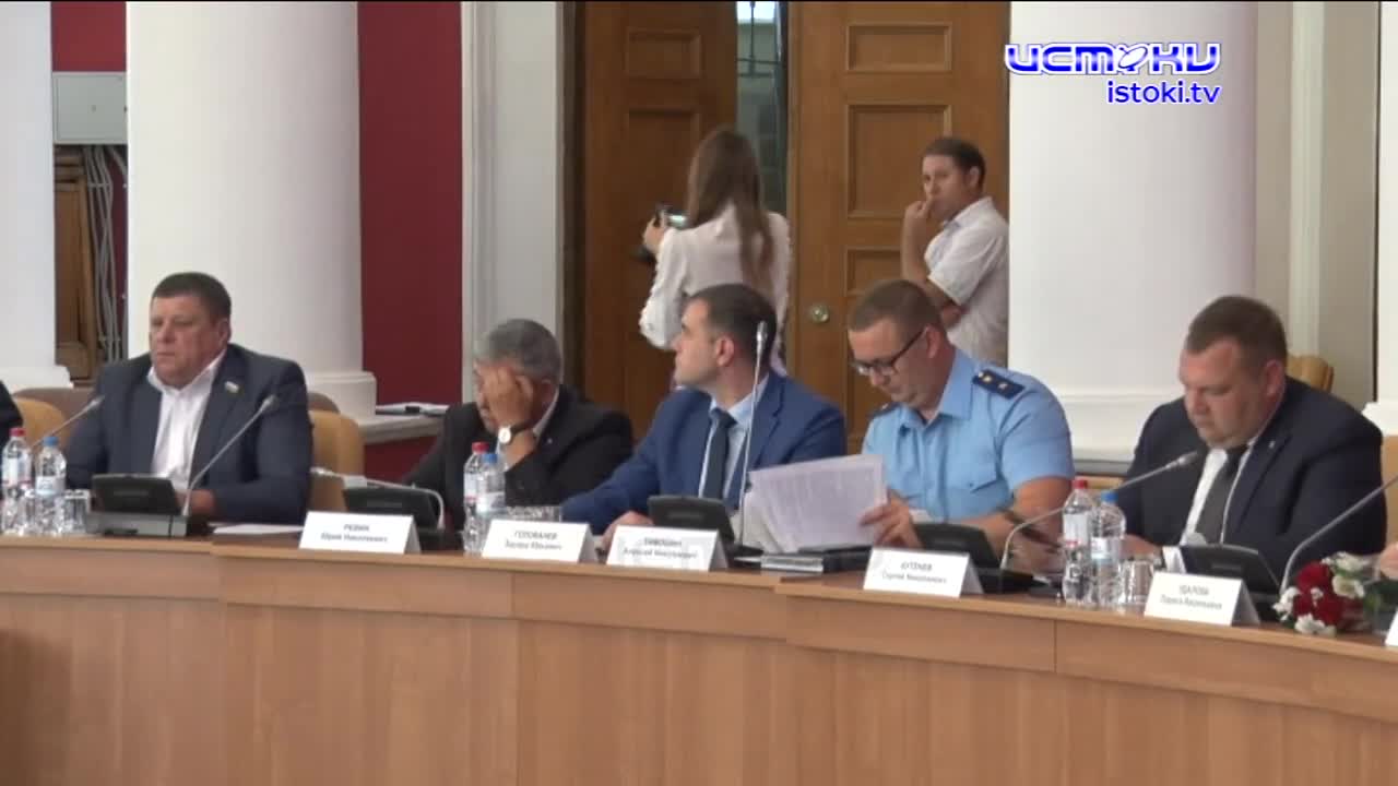Проблему с мусором в регионе и лекарствами подняли на недавней сессии орловские депутаты