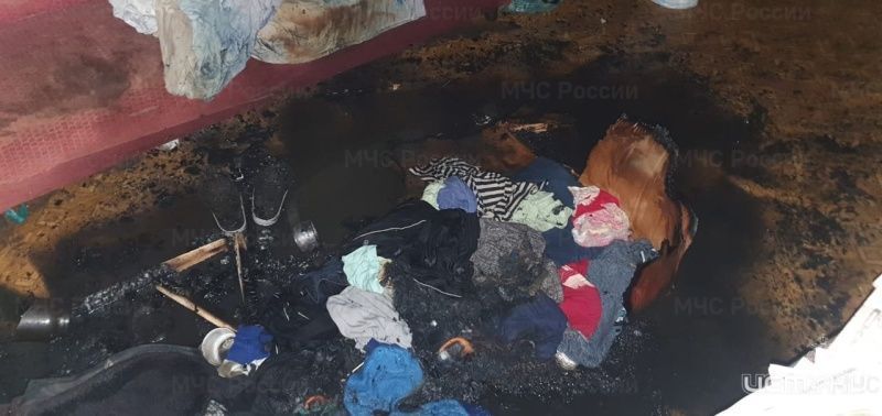 На ночном пожаре в Мценске спасли мужчину 