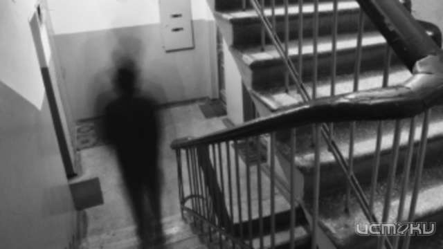 В Орле 16-летний подросток стал жертвой грабежа в подъезде 