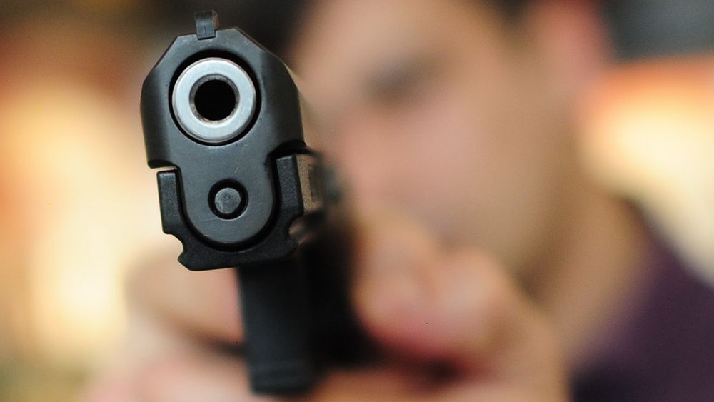 В ресторане орловчанин стрелял в приятеля из травматического пистолета