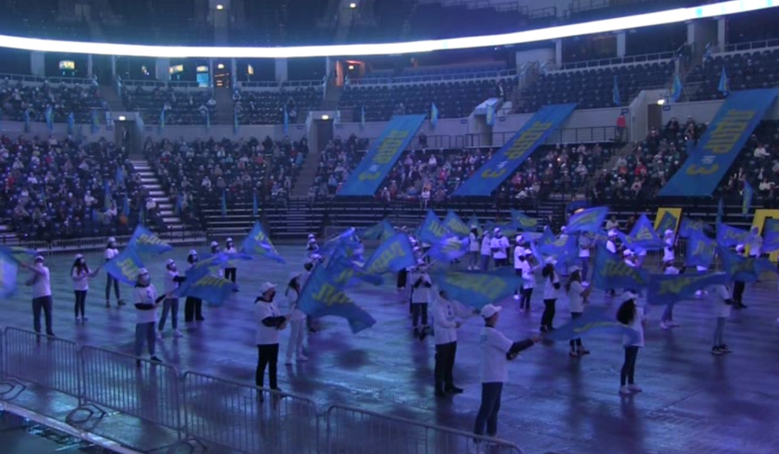 Спорт-арена "Динамо" стала площадкой для митинга либерал-демократов. 13 сентября сторонники партии встретились на предвыборном слете