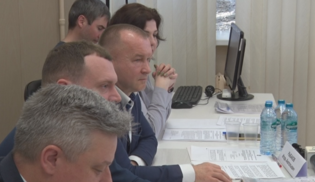 "Мы понимаем, что никто их не читает". Иван Дынкович попытался объяснить зачем из бюджета тратят 160 миллионов на "свои" СМИ