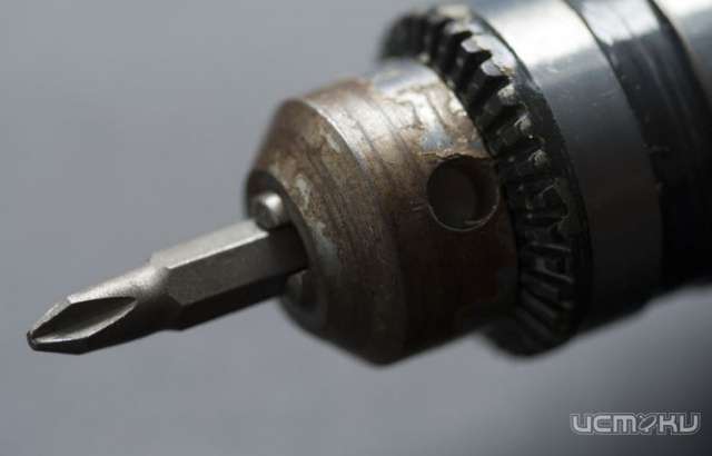 Житель Свердловского района украл электроинструменты из строящегося дома