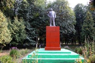 В Орловской области надругались над памятником Ленину