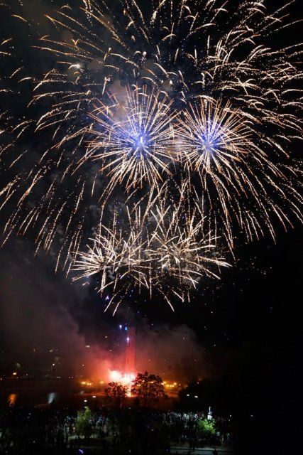 Стало известно, в какое время новогодний салют озарит небо над Орлом