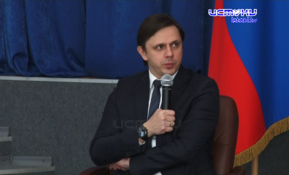 Политолог Слатинов прокомментировал заявление Клычкова о намерении баллотироваться на второй срок