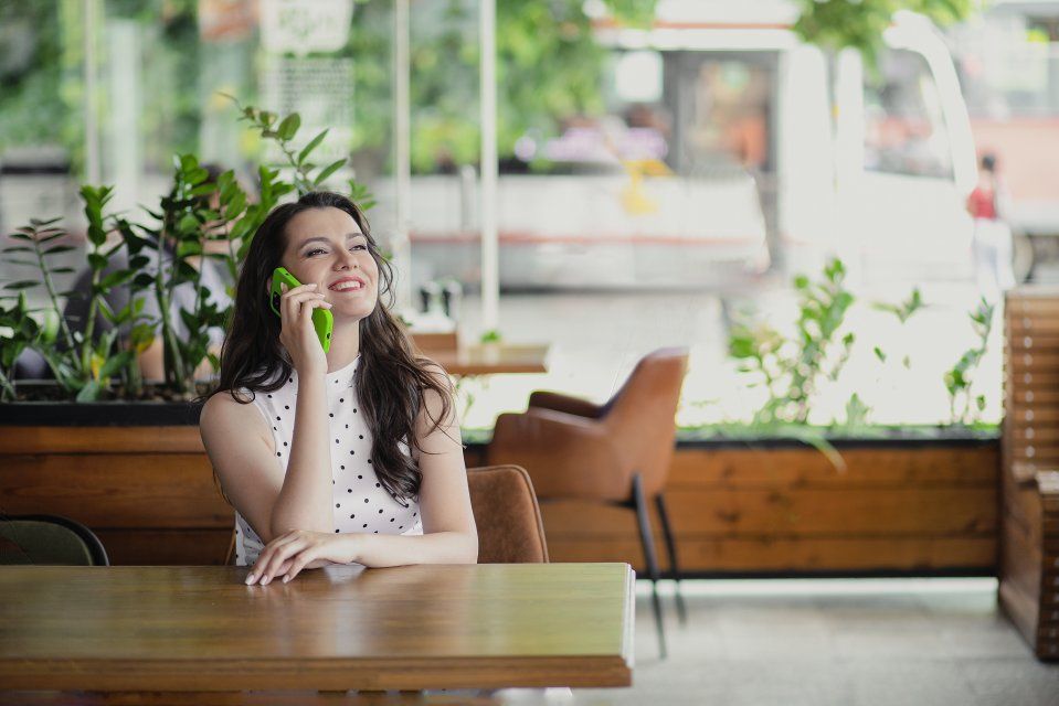 Россияне доверили участие в соцопросах голосовым помощникам