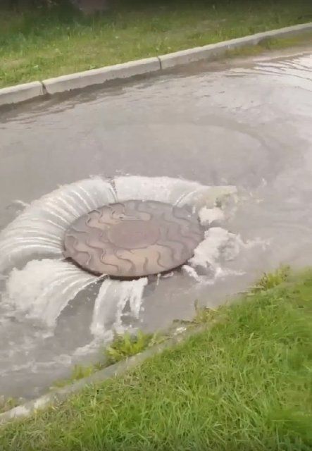 Орловчане сообщили о ЧП на водопроводе