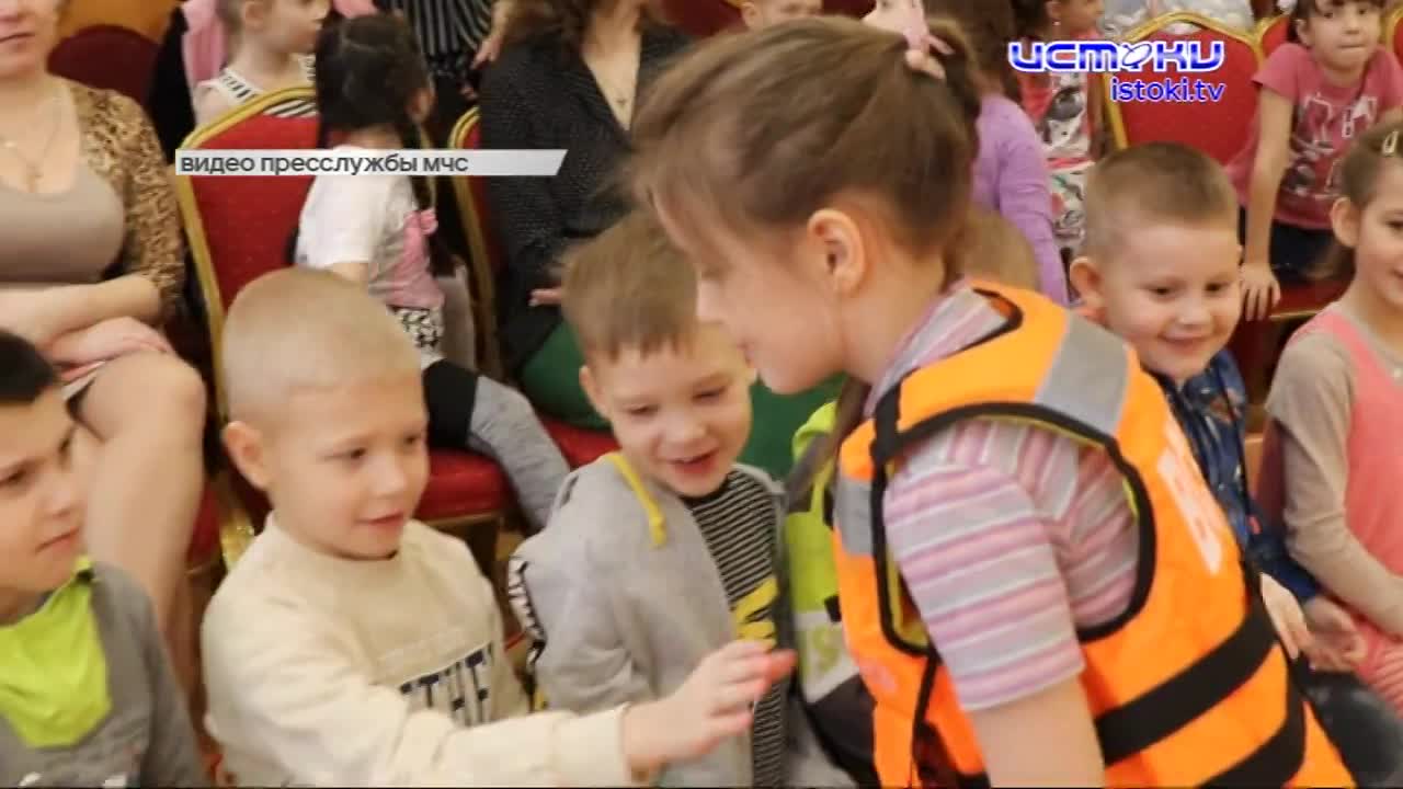 "Спасательный круг знаний". Спасатели встретились с юными орловчанами