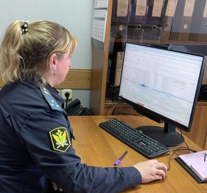 В Орле судебные приставы добились выплаты компенсации за залив квартиры