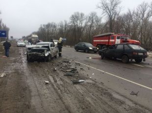 В Орловском районе «девятка» и «десятка» не поделили дорогу 