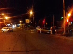 В Орле при столкновении двух автомобилей пострадали три человека