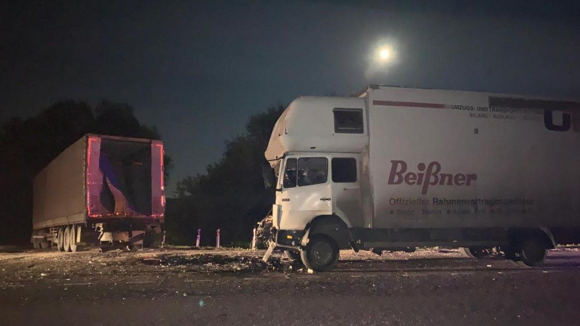 Двое мужчин пострадали при столкновении фур на орловской трассе