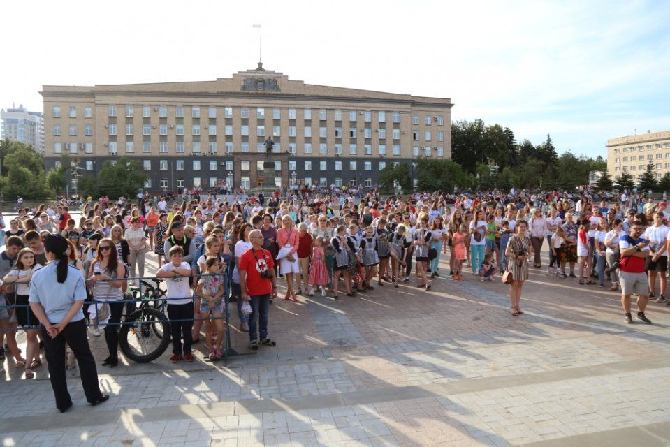 Накормят пловом и мороженым: в День молодежи орловчан зовут на площадь Ленина