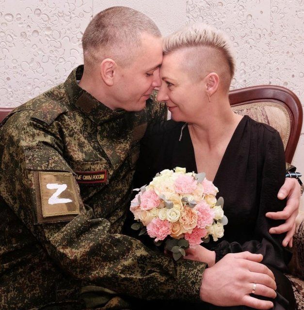 Орловский боец приехал на родину из зоны СВО, чтобы сыграть свадьбу