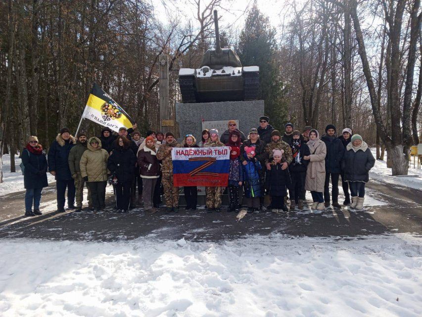 Орловские волонтеры, чтобы поддержать наших ребят на СВО, устроили автопробег