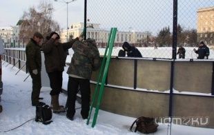 Большинство орловчан одобряют открытие катка на главной площади города