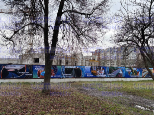 На стройке по улице Лескова в Орле появились яркие баннеры