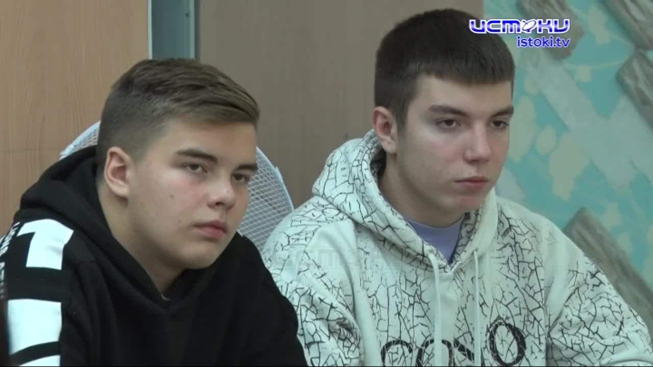 Там, где вековая лежала пыль, свой след оставил автомобиль! (с)