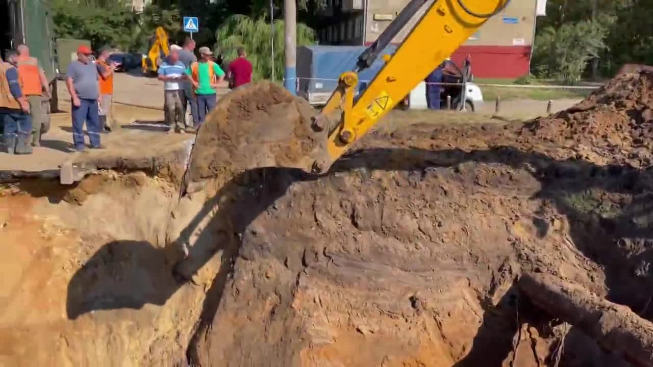 В Орле починили водовод в районе 909 квартала. Воду обещают дать к обеду