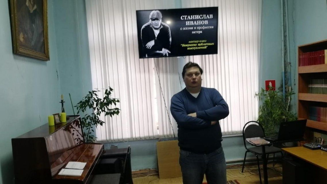 В преддверии Дня студента актер «Свободного пространства» провел мастер-класс