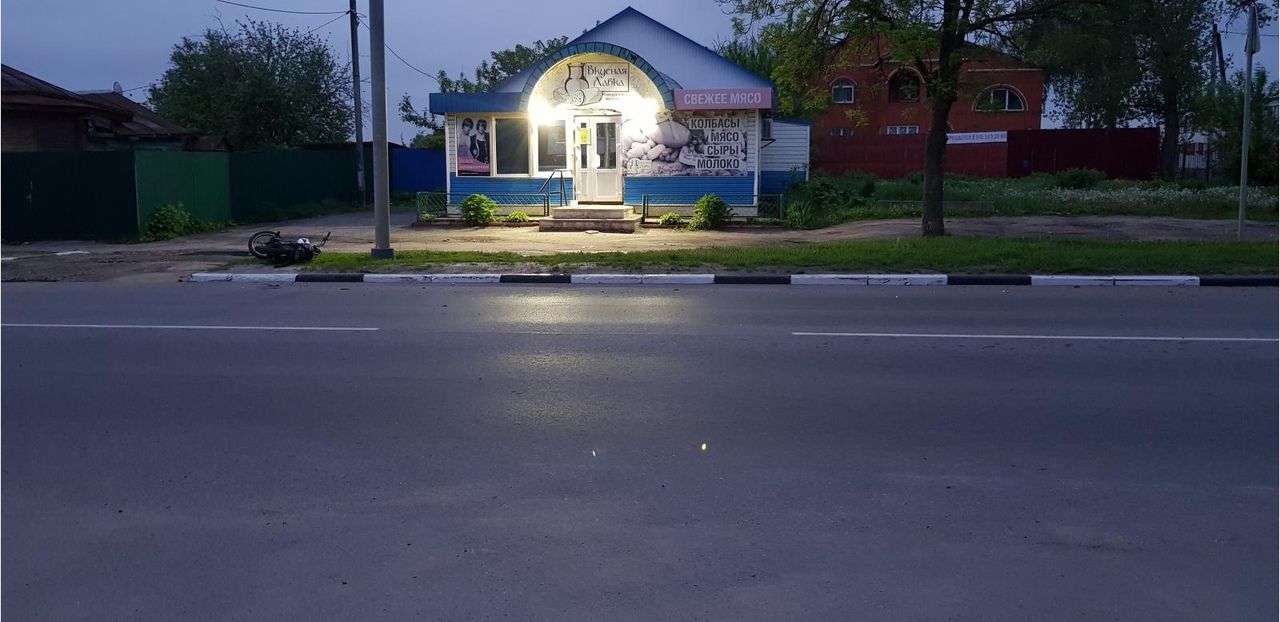 Ночью в Орловской области 15-летний подросток опрокинулся на мопеде