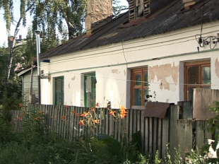 Михаил Берников приехал к героине наших сюжетов на переулок Хлебный  Михаил Берников приехал к героине наших сюжетов на переулок Хлебный