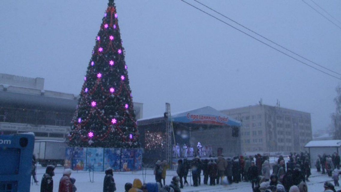 10 лет украшавшая центр Орла елка переедет на площадь Содружества