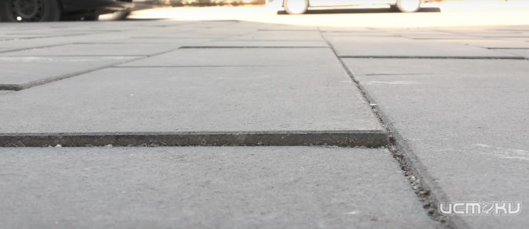 Жители Орла жалуются на плохо уложенную плитку на ул. Пионерской