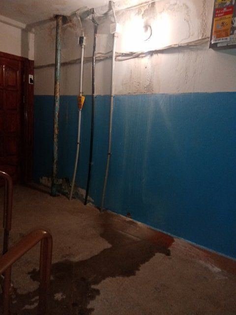 Орловчанка пожаловалась на протекающую после ремонта крышу