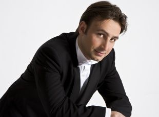 Владислав Косарев проведет в Орле сольные выступления. 