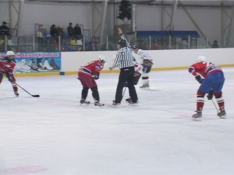 Чемпионат города по хоккею