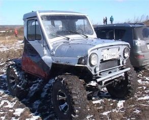 Орлы бездорожья провели показательные заезды