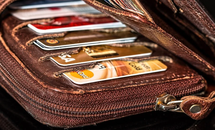 Орловчанина подозревают в краже чужого кошелька