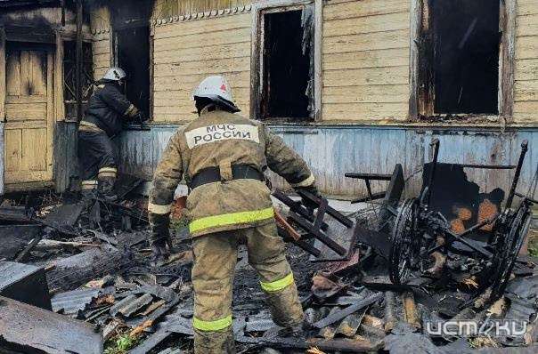Под Орлом в своем доме заживо сгорел пенсионер Под Орлом в своем доме заживо сгорел пенсионер