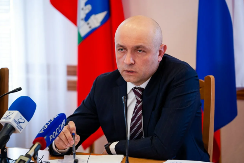 Эксперты спрогнозировали отставку Юрия Парахина в 2022 году